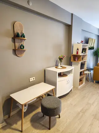 Sirius Psikoloji İzmir ofisinin iç mekânından bir görünüm